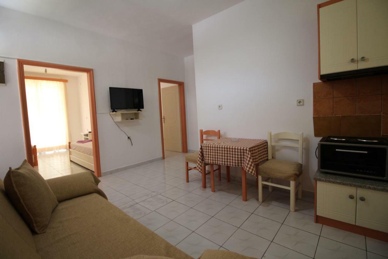Mejdi Apartments Sarande Exterior photo